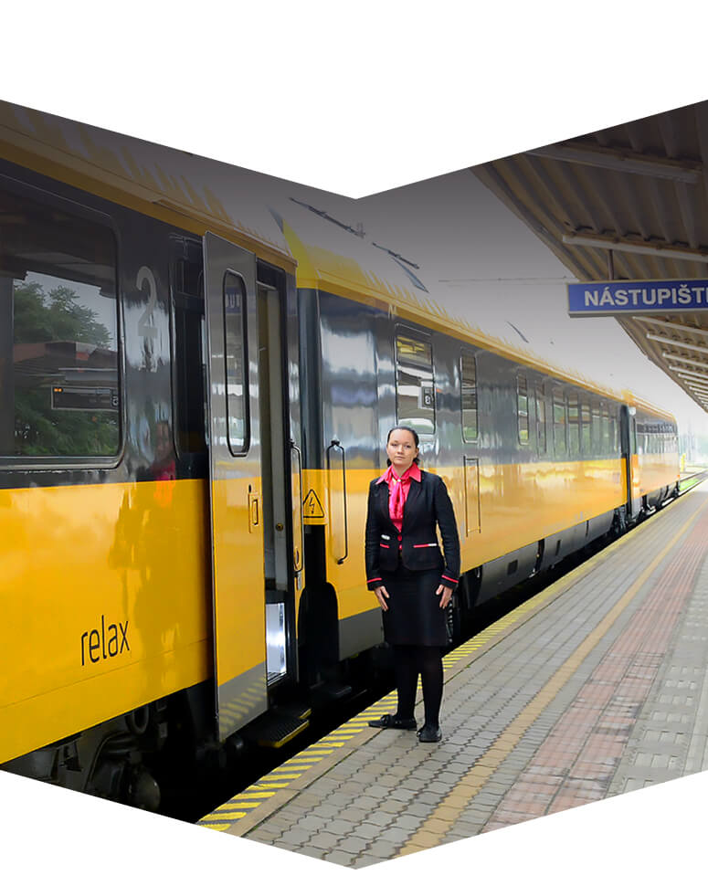 Nástupiště nádraží vlak Brno